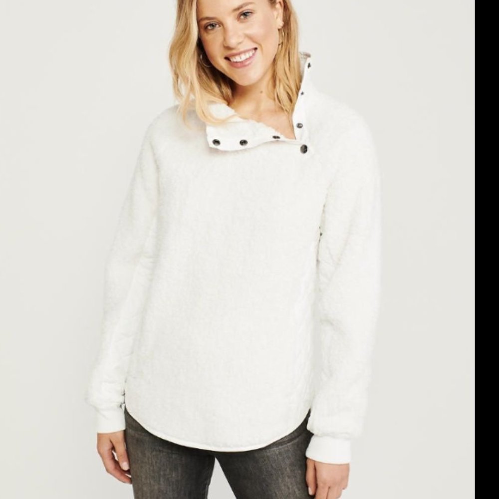 Asymmetrical Snap-Up Sherpa Fleece